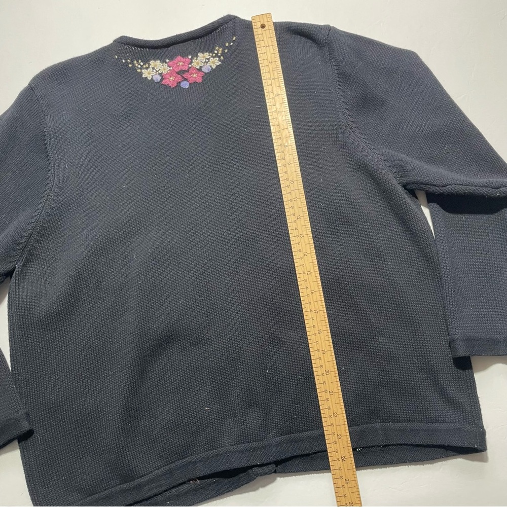 Ashton’s Floral hand Embroidered Women's Sweater - Black - Picture 5 of 6